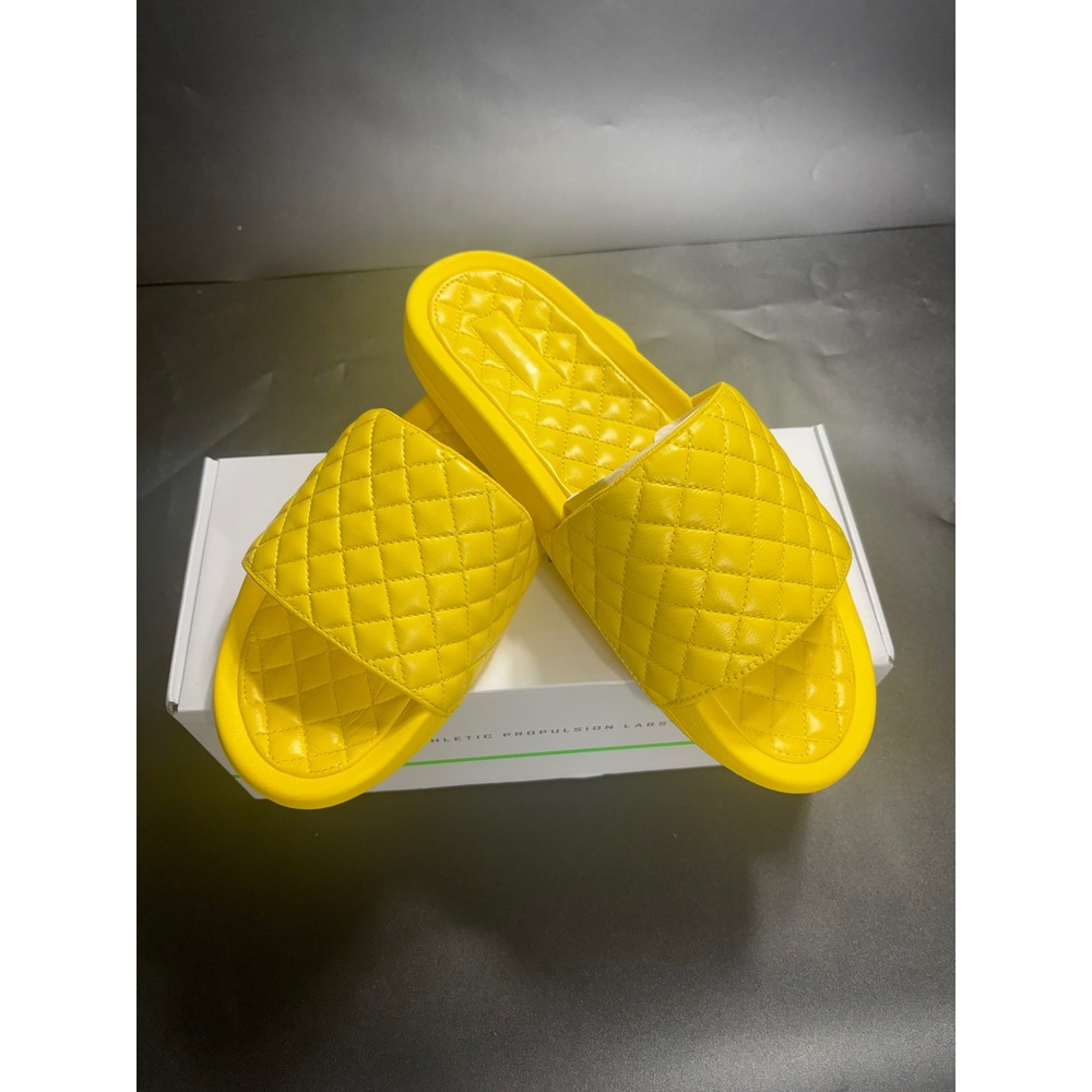 APL Athletic Propulsion Labs Mens Lusso‎ Slide Racing Yellow Quilted Leather 9
